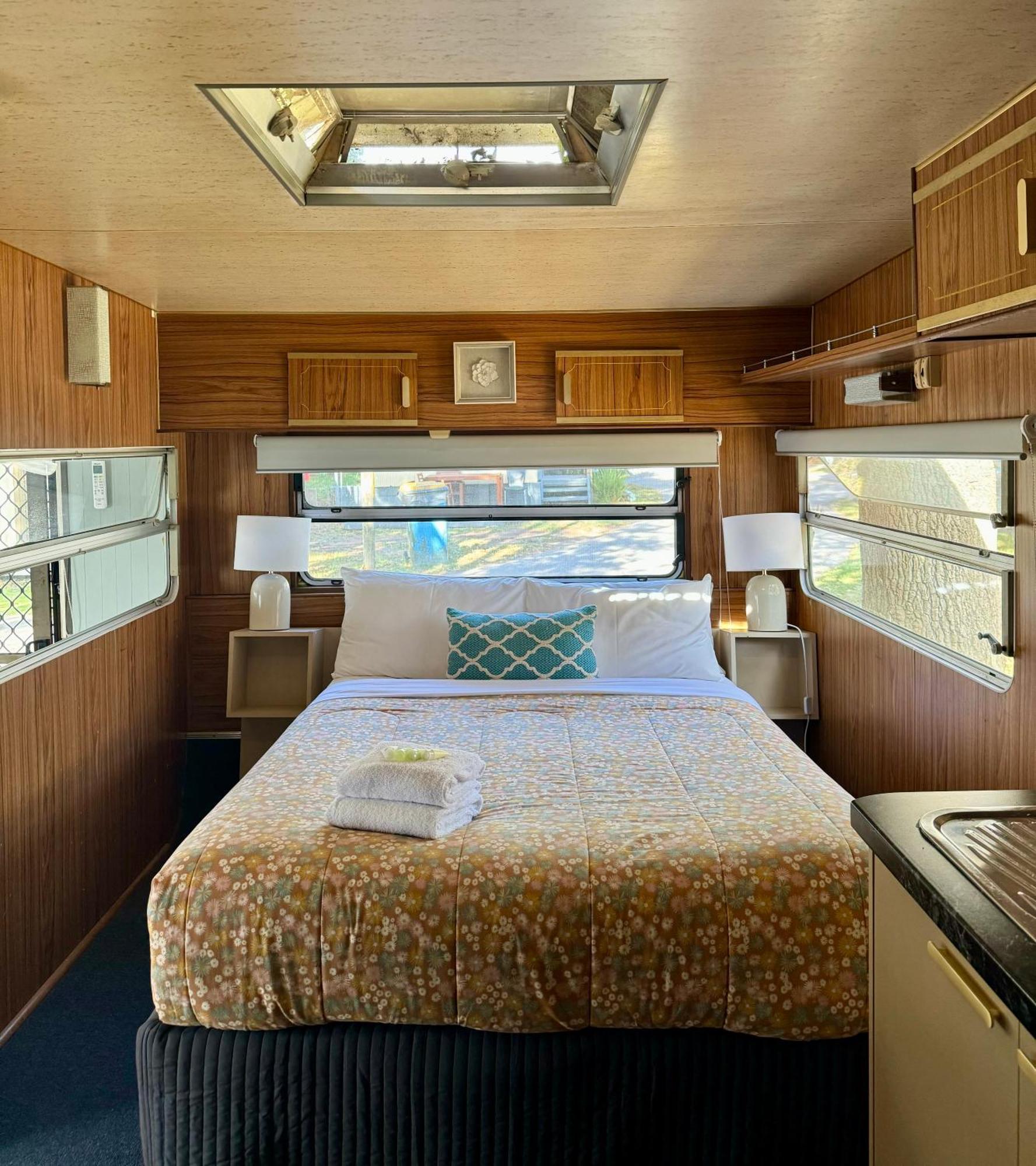 רייא Mornington Peninsula Retro Caravans חדר תמונה